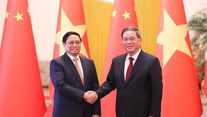 Thủ tướng Lý Cường tổ chức lễ đón trọng thể Thủ tướng Phạm Minh Chính