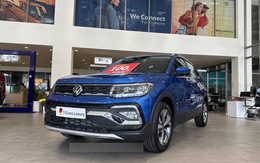 Tin tức giá xe: Volkswagen T-Cross giảm 244 triệu tại đại lý, vẫn đắt gấp rưỡi xe cùng phân khúc