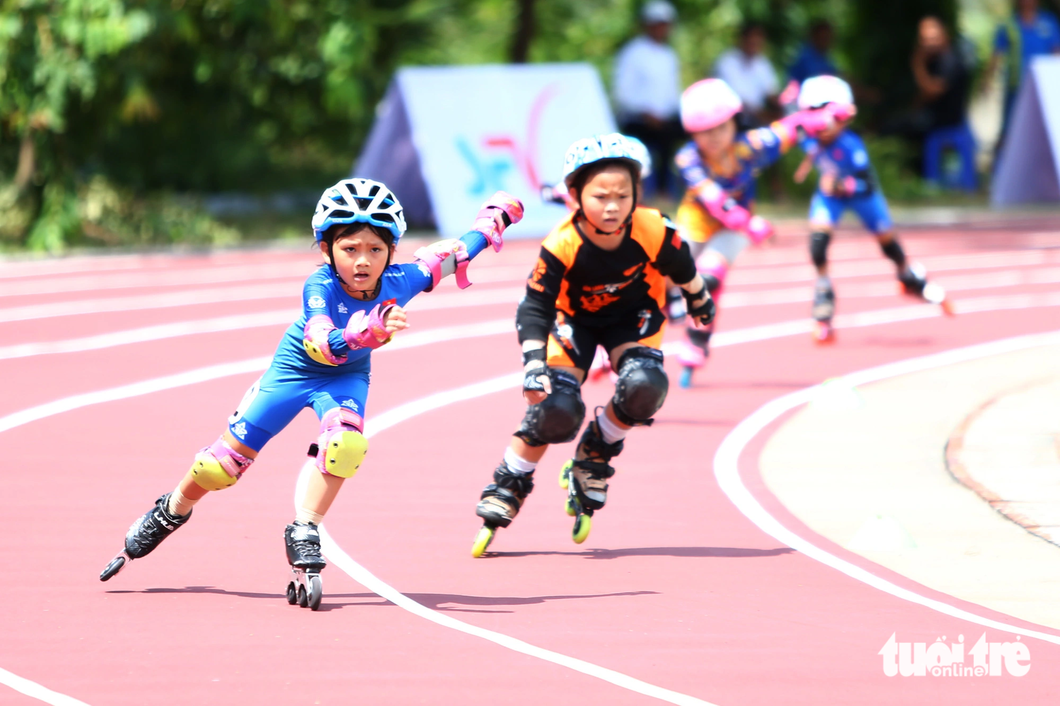 Xem các VĐV nhí đua tốc độ ở Giải roller sports quốc gia 2023 - Ảnh 7.